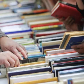 Книжный базар в Канберре