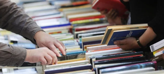 Книжный базар в Канберре